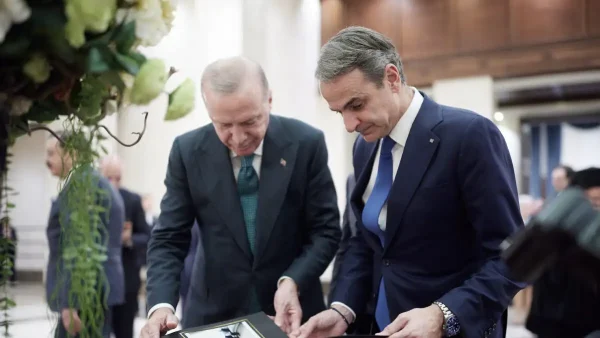 Ο Κυριάκος Μητσοτάκης τηλεφώνησε στον Ρετζέπ Ταγίπ για τα γενέθλιά του