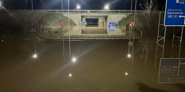 Εικόνες καταστροφής στον Έβρο: Πλημμύρισαν περιοχές, ήχησε 112 στα Λάβαρα (ΒΙΝΤΕΟ)