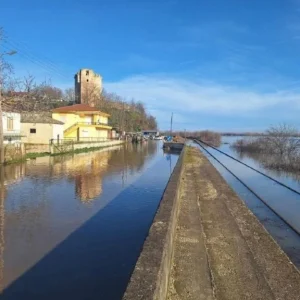 85.000 στρέμματα καλλιεργειών κάτω από το νερό στον Έβρο - 180 κυβικά μέτρα κάθε δευτερόλεπτο από το φράγμα του Ιβαΐλοφγκραντ