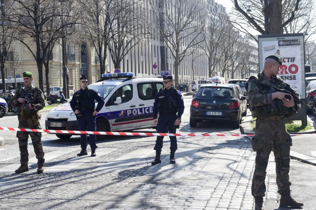 Σοκ στη Γαλλία από υπόθεση με νεκρά μωρά που βρέθηκαν σε καταψύκτη - Παραδέχθηκε την ενοχή της η μητέρα που έχει 9 παιδιά