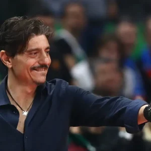 Ο Δημήτρης Γιαννακόπουλος στο Telekom Center για το Παναθηναϊκός – Παρί