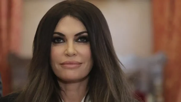 Η Κίμπερλι Γκιλφόιλ «έβγαλε» είδηση: Γνωρίζω ότι ο Ντόναλντ Τραμπ θα έρθει στην Ελλάδα – Υπέροχη Πρώτη Κυρία η Μελάνια