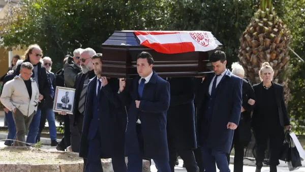 Ολυμπιακός: Το τελευταίο αντίο στον παλαίμαχο ποδοσφαιριστή των Πειραιωτών, Σωτήρη Γκαβέζο