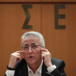 Γιάννης Παναγόπουλος: Το ΠΑΣΟΚ ζητά να παραιτηθεί από την ηγεσία της ΓΣΕΕ