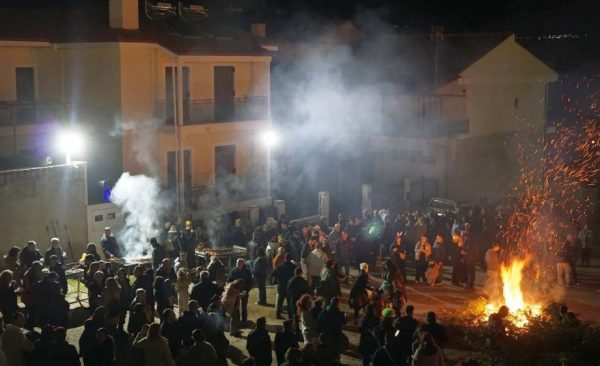 Αναβίωσε και φέτος το αποκριάτικο έθιμο του "1ου Χέι" στην Αμφίκλεια