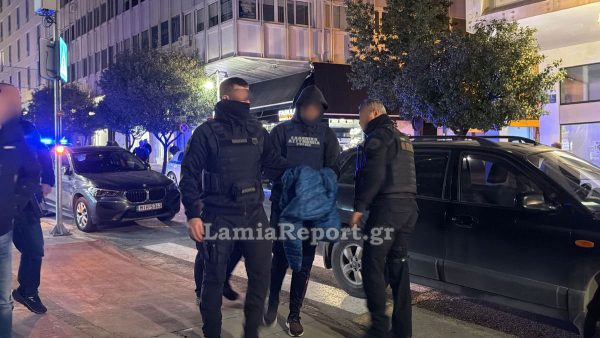 Στον Εισαγγελέα Λαμίας ο συλληφθείς Αρχιφύλακας των Φυλακών Δομοκού (ΒΙΝΤΕΟ)