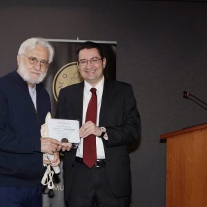 Ο σκηνοθέτης Γιάννης Σμαραγδής ανακυρήχθηκε επίτιμος δημότης Λοκρών