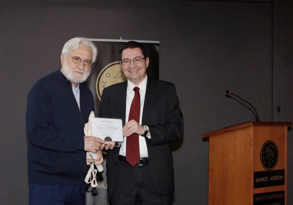 Ο σκηνοθέτης Γιάννης Σμαραγδής ανακυρήχθηκε επίτιμος δημότης Λοκρών