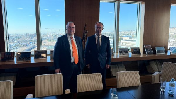 Συνάντηση εργασίας στο Χρηματιστήριο Αθηνών για τον Χρήστο Σταϊκούρα