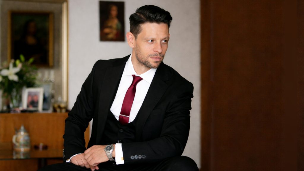 «Έφυγε ένα φοβερό παιδί» - Θρήνος στη Λαμία και τη Φθιώτιδα για τον 43χρονο αστυνομικό Κώστα Ριρή