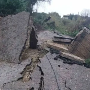 Κακοκαιρία: Σοβαρά προβλήματα σε Πρέβεζα, Μεσσηνία και Ηλεία – Κατολισθήσεις, πλημμύρες και ζημιές σε σπίτια και καλλιέργειες