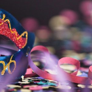 Αντίστροφη μέτρηση για το νυχτερινό καρναβάλι Μώλου!