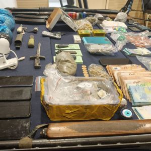 Μαγνησία: Εξαρθρώθηκε πολυμελής εγκληματική οργάνωση που διακινούσε ναρκωτικά (ΦΩΤΟ)
