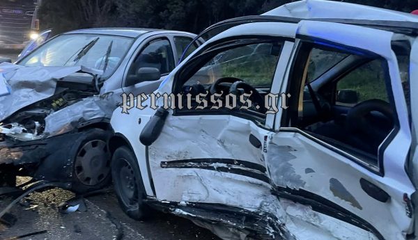 Τροχαίο δυστύχημα το πρωί στη Θηβών - Χαλκίδας, με έναν νεκρό και έναν τραυματία (ΦΩΤΟ)