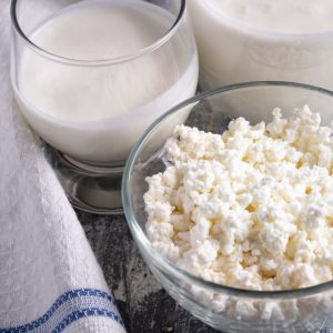 Κεφίρ: Τα σημαντικότερα οφέλη του για την υγεία και τι να προσέξετε