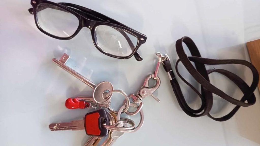 Βρέθηκαν τα κλειδιά και τα γυαλιά της φωτογραφίας