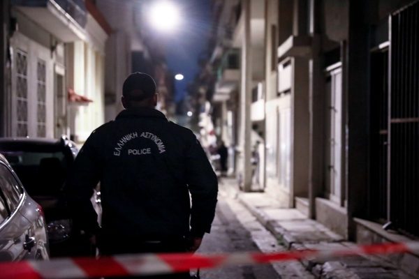 Θρίλερ στον Κολωνό: 31χρονη έγκυος εντοπίστηκε νεκρή στο σπίτι της, προσήχθη ο σύζυγός της