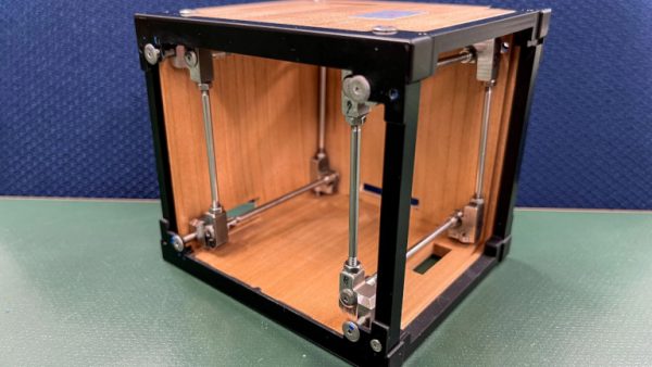 Η Ιαπωνία εκτόξευσε ένα ξύλινο «κουτί» στο διάστημα ως λύση σε ένα από τα μεγαλύτερα προβλήματα του μέλλοντος