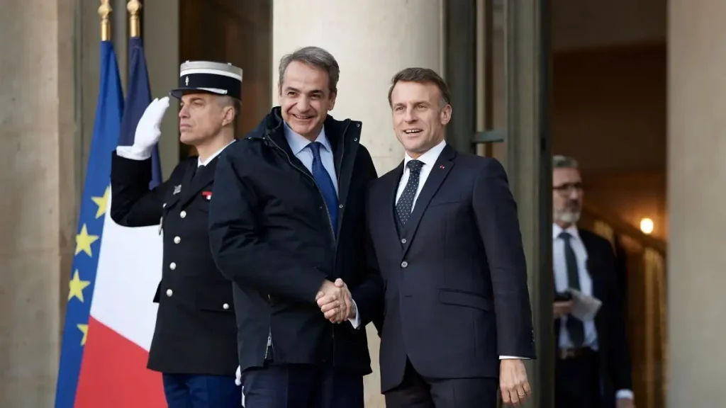 Ο Εμανουέλ Μακρόν έρχεται στην Αθήνα τον Απρίλιο για τη νέα αμυντική συμφωνία Ελλάδας – Γαλλίας