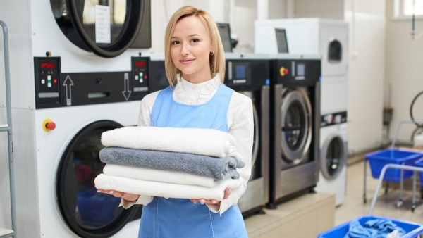 Ζητείται κοπέλα για εργασία σε Laundry στη Λαμία