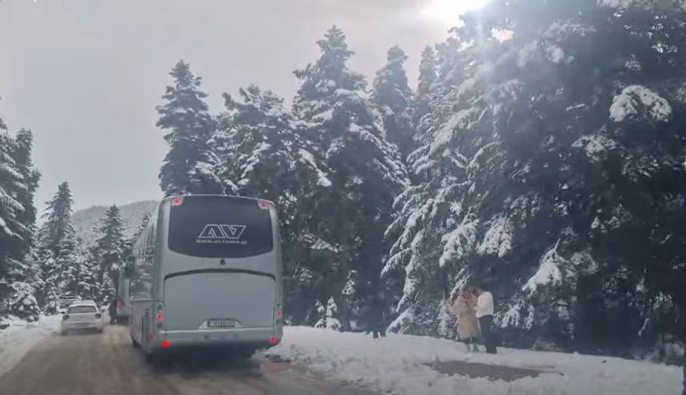 Φρέσκο χιόνι στις πίστες Παρνασσού και Βελουχίου