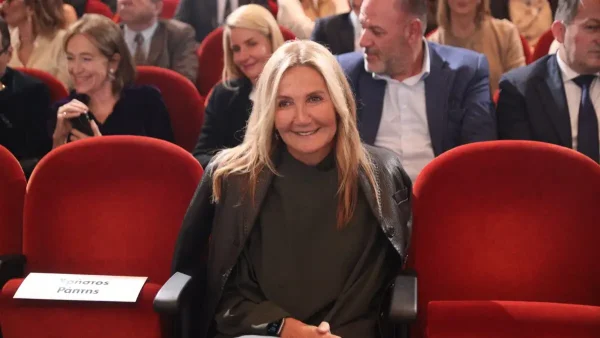 Εξιτήριο για την Μαρέβα Γκραμπόφσκι από το ΚΑΤ όπου χειρουργήθηκε και στα δυο χέρια