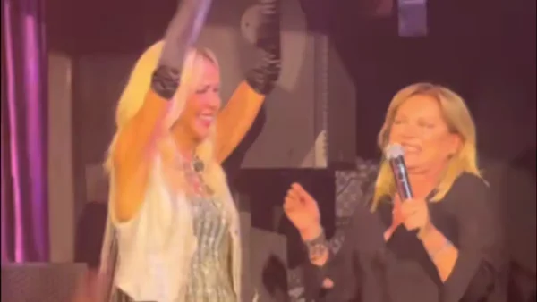 Η Μαρία Καβογιάννη πήρε το μικρόφωνο από την Άννα Βίσση και ξεσήκωσε τον κόσμο με το «I Will Survive»