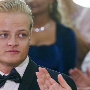 Συνελήφθη ξανά ο γιος της πριγκίπισσας Μέτε-Μάριτ της Νορβηγίας για επίθεση, λίγο πριν από τη δίκη του για βιασμό