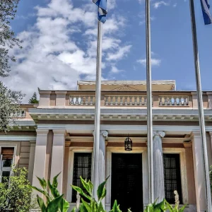 Σήμερα στο Μαξίμου οι υπογραφές για τη συμφωνία Chevron-Helleniq Energy - Η χώρα στο επίκεντρο των ενεργειακών εξελίξεων