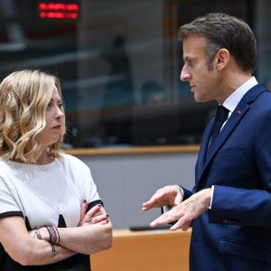 Η Τζόρτζια Μελόνι «αδειάζει» Μερτς και Μακρόν: «Δεν συμμερίζομαι τις κριτικές τους στην κουλτούρα του Maga»