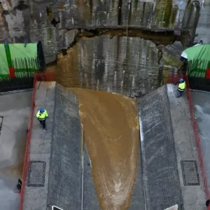 Μετρό: Με το «Break on through» των Doors η άφιξη του μετροπόντικα στον Ευαγγελισμό