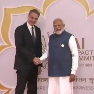 Στην Ινδία ο Κυριάκος Μητσοτάκης – Θερμή υποδοχή από τον Ναρέντρα Μόντι - Δείτε βίντεο