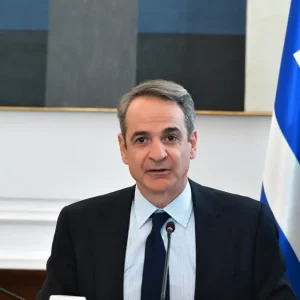 Η κυβέρνηση βάζει μπρος την συνταγματική αναθεώρηση: Ανακοινώσεις τη Δευτέρα από τον κυβερνητικό εκπρόσωπο