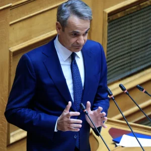 Μητσοτάκης σε Ανδρουλάκη: Ψέμα ότι έχουμε το πιο ακριβό ρεύμα στην Ευρώπη - Τα τιμολόγια είναι φθηνότερα από τον ευρωπαϊκό μέσο όρο