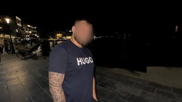 Νέα Πέραμος: «Οι φίλοι του γνωρίζουν και δεν μιλάνε» λέει ο πατέρας του 27χρονου – Τι εξετάζουν οι αρχές για τη στυγερή δολοφονία