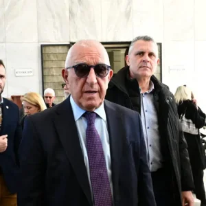 Το συγκινητικό «αντίο» του Νικήτα Κακλαμάνη στην Άννα Ψαρούδα – Μπενάκη: «Σε αποχαιρετώ, αλλά δε σε ξεχνώ»