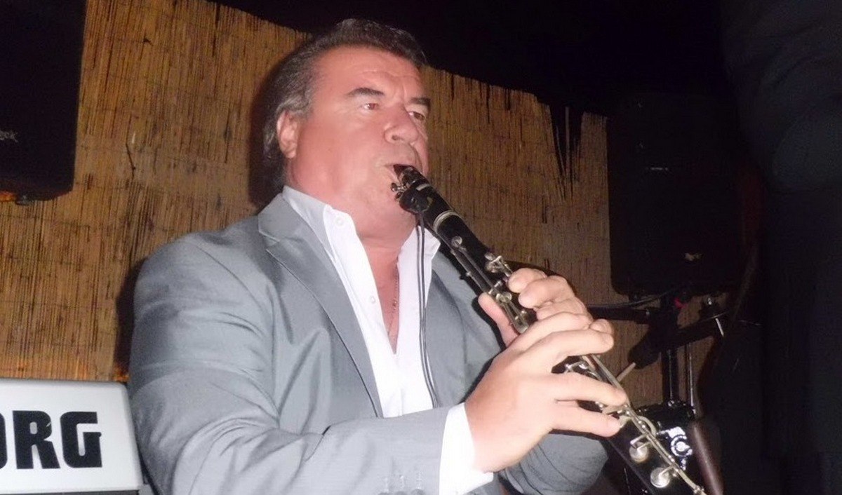 Βαρύ πένθος στη μουσική οικογένεια - «Σίγησε» το κλαρίνο του σπουδαίου Ηλία Νιώρα