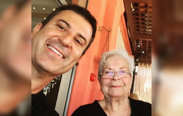 Παναγιώτης Στάθης: «Θα μου λείπεις πάντα» – Το μήνυμα μετά τον θάνατο της μητέρας του