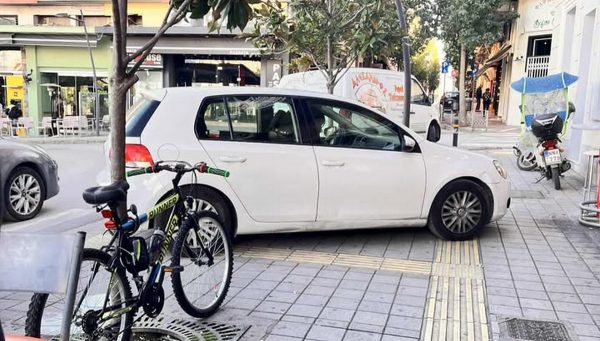 Παρκάρισμα όπου κι όπως βολέψει