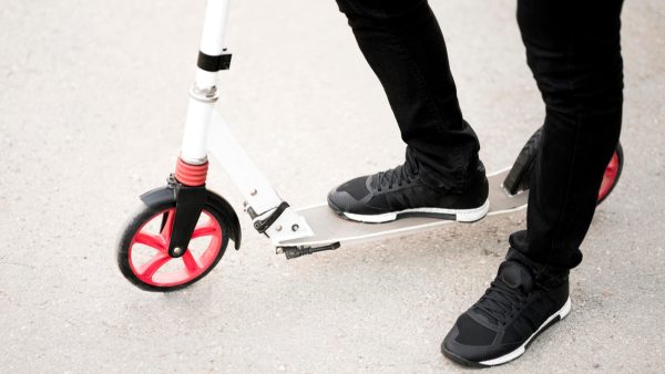 Στην Εντατική 43χρονος μετά από ατύχημα με ηλεκτρικό πατίνι στη Λάρισα