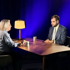 Παύλος Μαρινάκης: Υπάρχουν μπαχαλάκηδες με γραβάτα στη Βουλή – «Απάντηση» σε Δένδια – «Άδικη η κριτική από Σαμαρά και Καραμανλή»