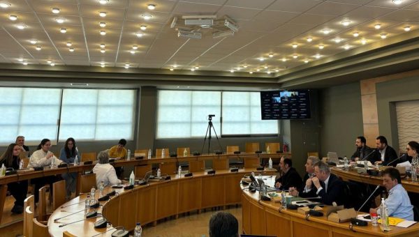 Παρακολουθήστε ζωντανά τη διπλή συνεδρίαση του Περιφερειακού Συμβουλίου Στερεάς