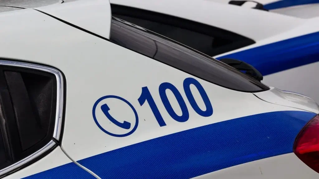 Βούλα: Άνδρας εντοπίστηκε νεκρός μέσα στο σπίτι του με τραύμα στον λαιμό