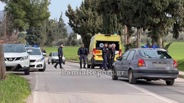 Λαμία: Τραυματίστηκε γυναίκα με μηχανάκι - Για κακοτεχνία στο δρόμο κάνει λόγο ο σύζυγός της