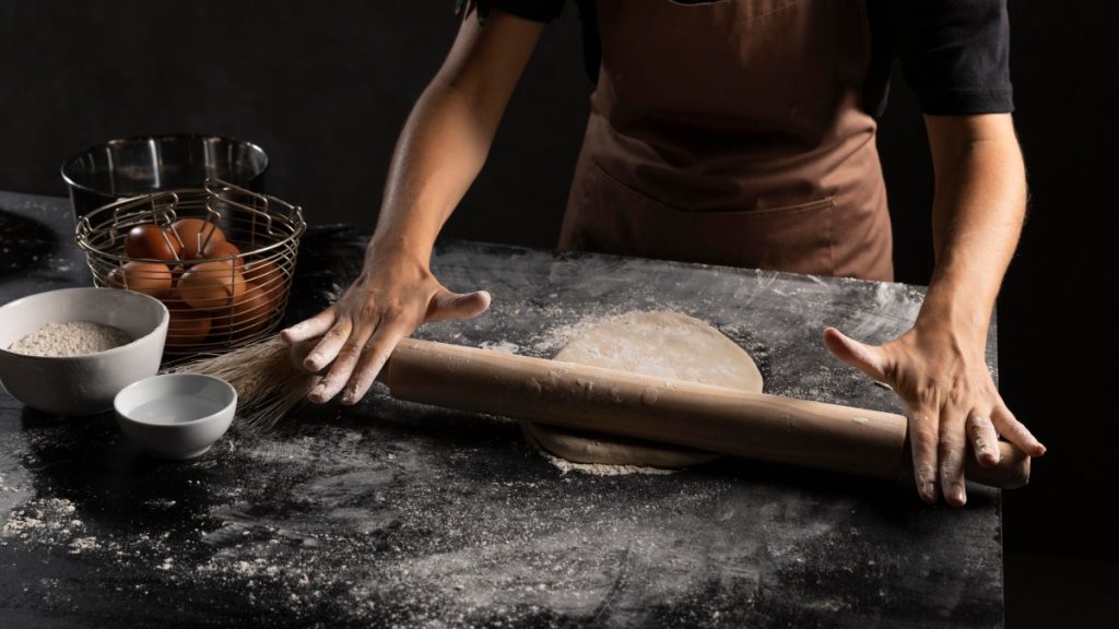 Το αρτοποιείο "Καλυβιώτης Κων/νος" ζητά κυρία για παραγωγή πιτών