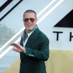 Μπραντ Πιτ: Η Ύδρα στο επίκεντρο για την ταινία «The Riders» - Γεμίζουν τα ξενοδοχεία