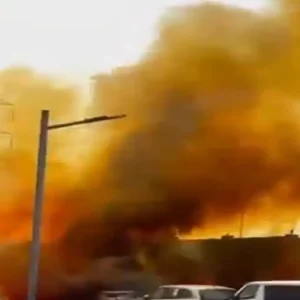 Κατάρ: Καρέ καρέ η πτώση βαλλιστικού πυραύλου του Ιράν σε κατοικημένη περιοχή