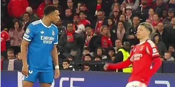 «Είσαι γα@@@ος ρατσιστής»: Ο Εμπαπέ προστάτευσε τον Βινίσιους μετά την επίθεση του Πρεστιάνι και καλεί την UEFA να τον αποκλείσει