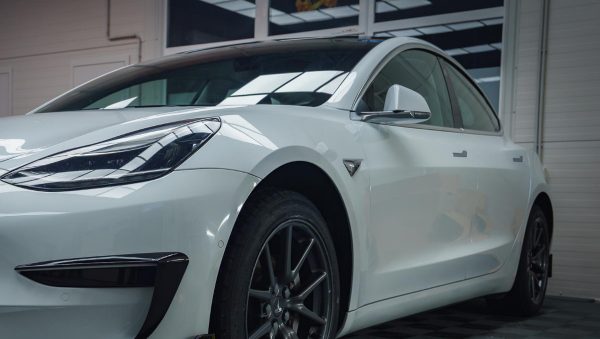 Η Κίνα απαγορεύει τα «κρυφά» χερούλια στα αυτοκίνητα για λόγους ασφαλείας