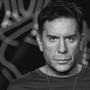 Γιώργος Μαζωνάκης: Μεταφέρθηκε εσπευσμένα στο νοσοκομείο με έντονους πόνους και πυρετό